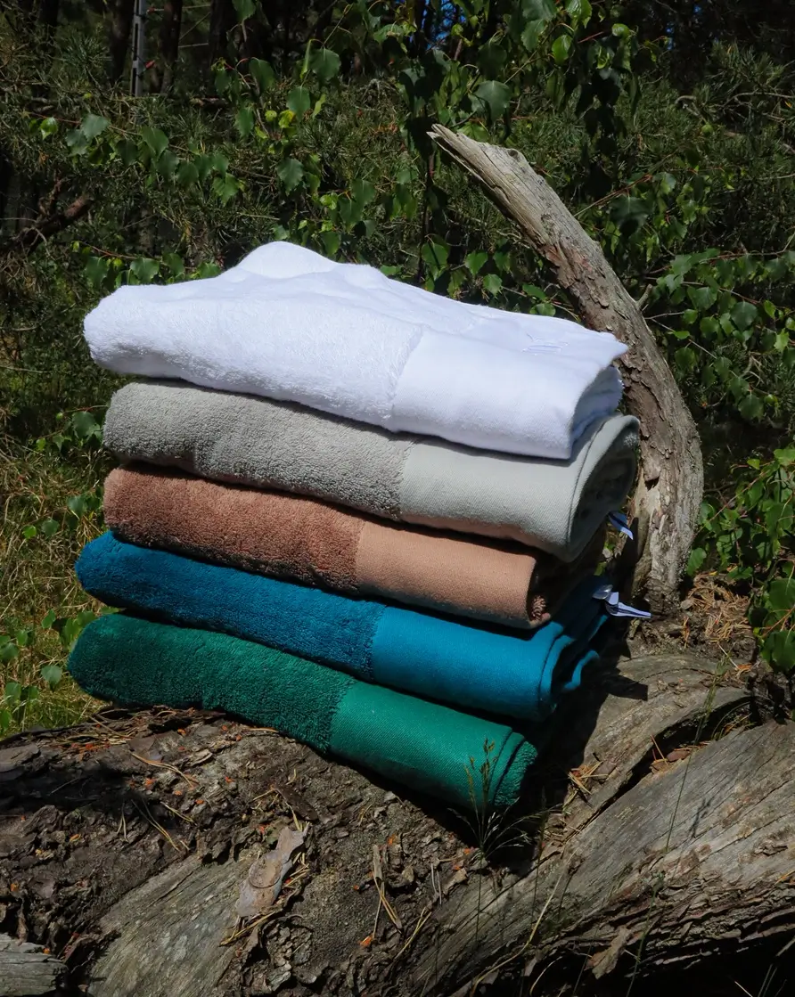 Sienna bath towel in 650 GSM combed cotton, soft, absorbent, and durable single-piece luxury towel.